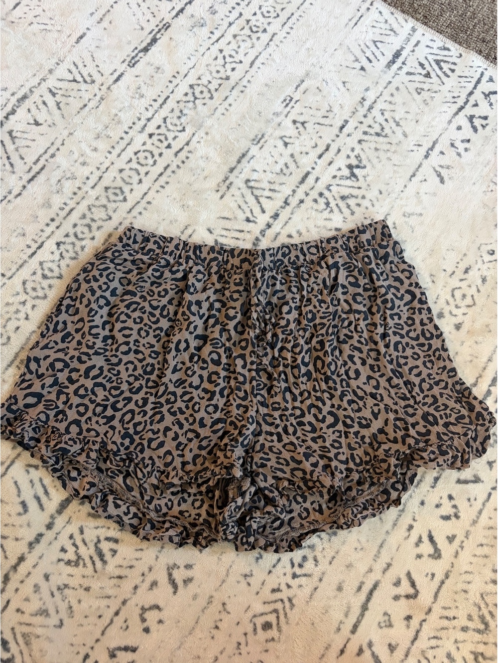 American Eagle Leopard Print Lounge Shorts Large